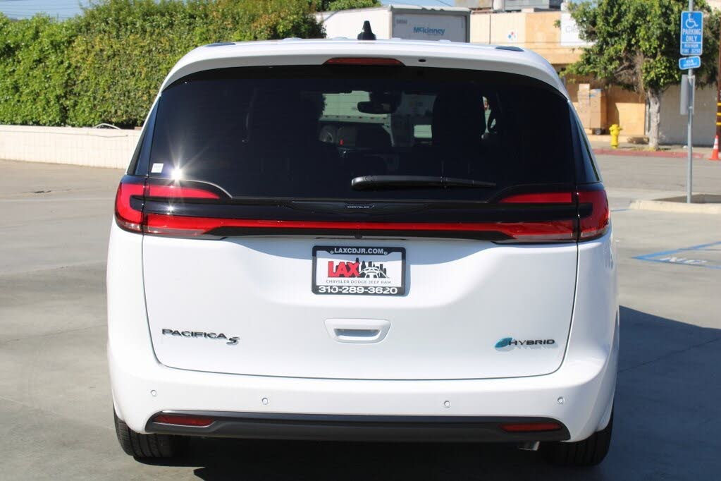 2024 Chrysler Pacifica Hybrid Lease Deals